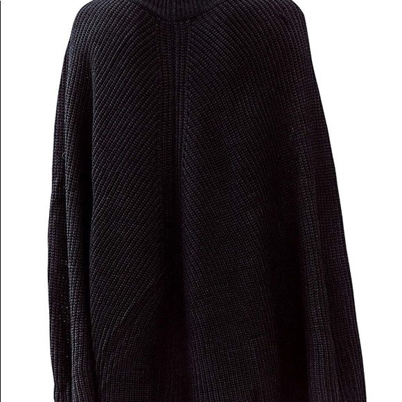 T Stay Classy in this Casual Pullover ❤️ - Picture 6 of 6